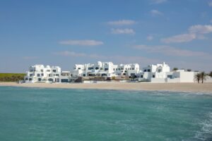 Santorini inspirálta csak felnőtteknek szóló resort nyílt az Egyesült Arab Emírségekben